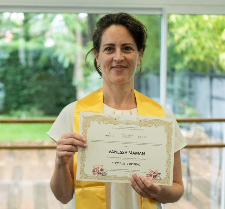 Vanessa-Maman-Specialiste-Kobido-Authentique-Massage-Japonais-Libourne-Gironde-Centre-Takumi-Finch
